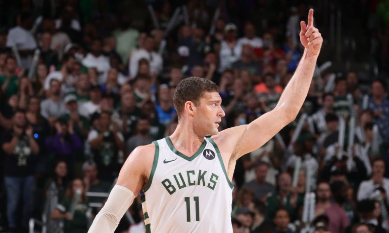 Milwaukee Bucks coloca final de Conferencia Este NBA a punto de mate