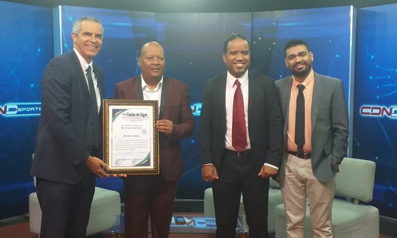 Reconocen al director de CDN Deportes