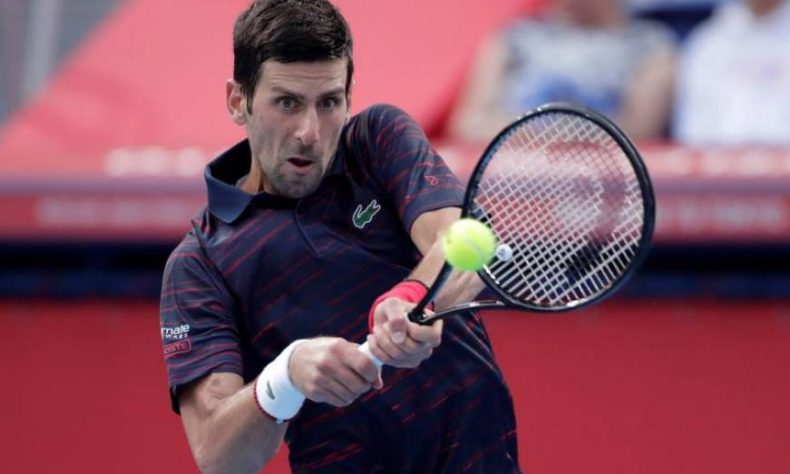 Tenista Novak Djokovic debuta con victoria sobre Denis Shapovalov en Shanghái