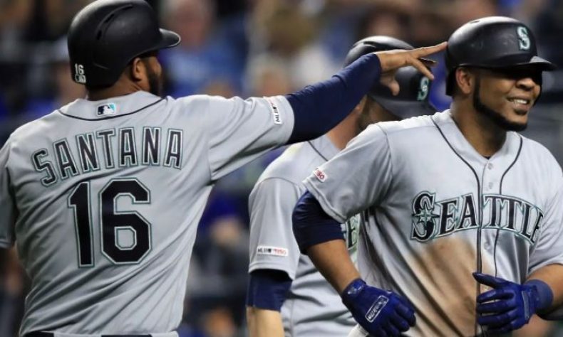 Edwin Encarnación conecta jonrón de tres careras en el triunfo de Marineros sobre Astros