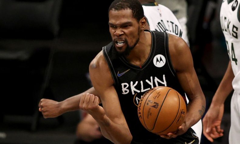 Durant consigue triple-doble en el triunfo de los Nets