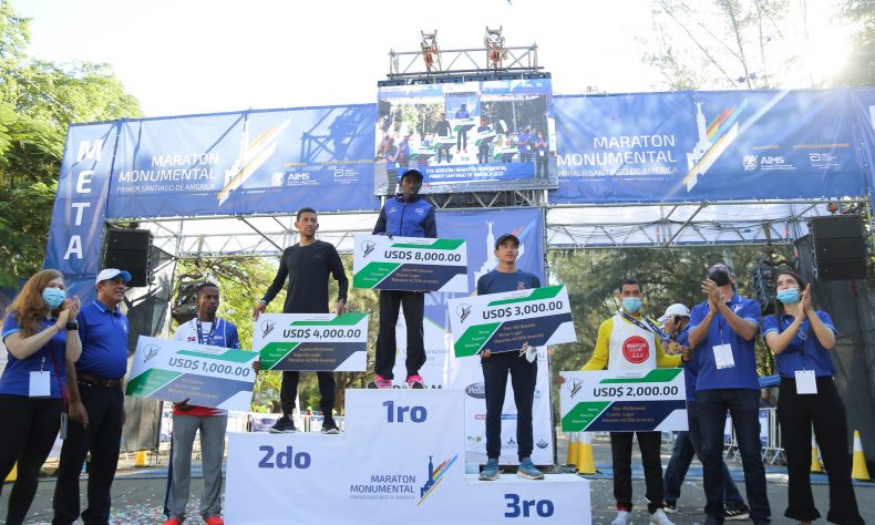 RD gana tercer lugar en Maratón Monumental Primer Santiago de América