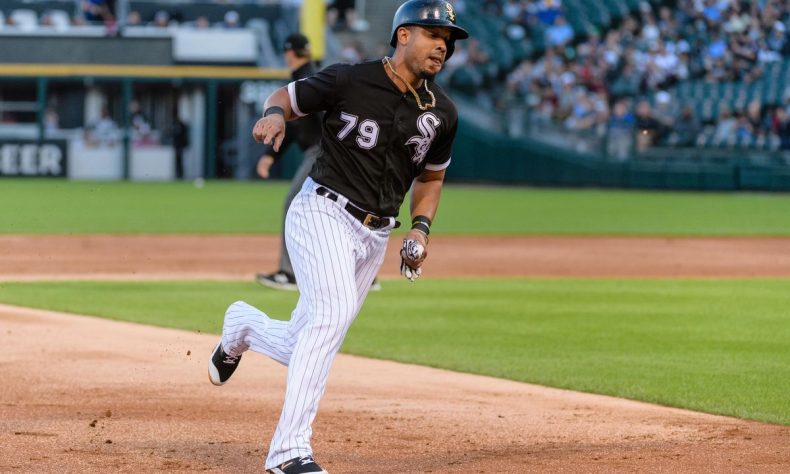 José Abreu firma extensión de tres años con los Medias Blancas de Chicago