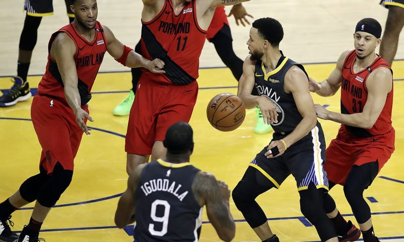 Stephen Curry y Andre Iguodala lideran la victoria de Golden State Warriors sobre