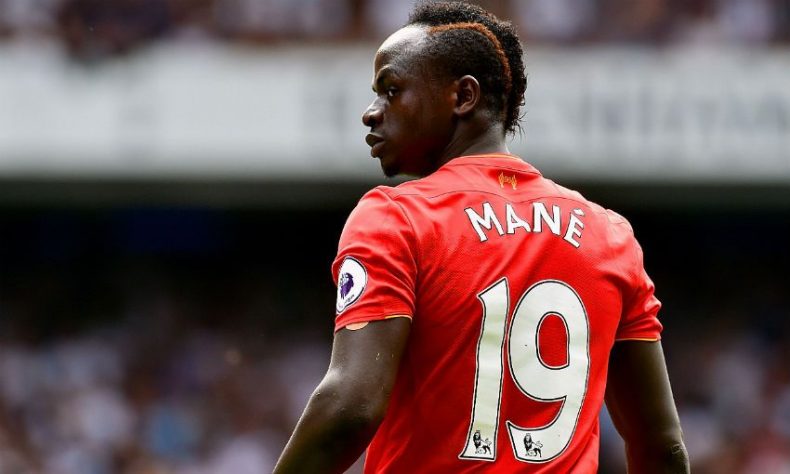 Sadio Mane baja con el Liverpool por lesión