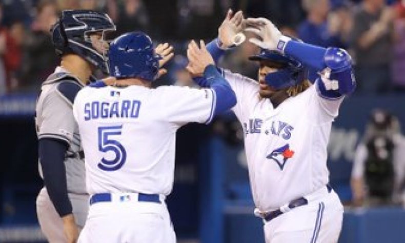 Vladimir Guerrero Jr. conecta su segundo grand slam en la victoria de Azulejos sobre Reales