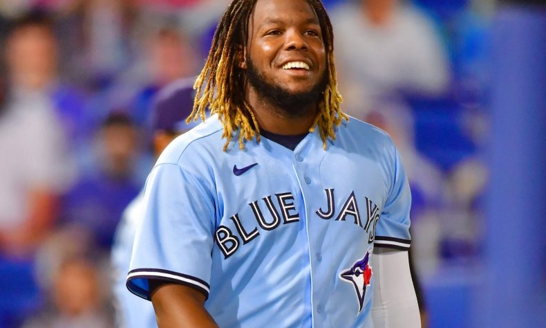 Shohei Ohtani demuestra ventaja sobre cañonero Vladimir Guerrero Jr