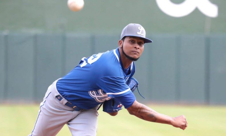 Ervin Santana inicia preparación para integrarse al Licey