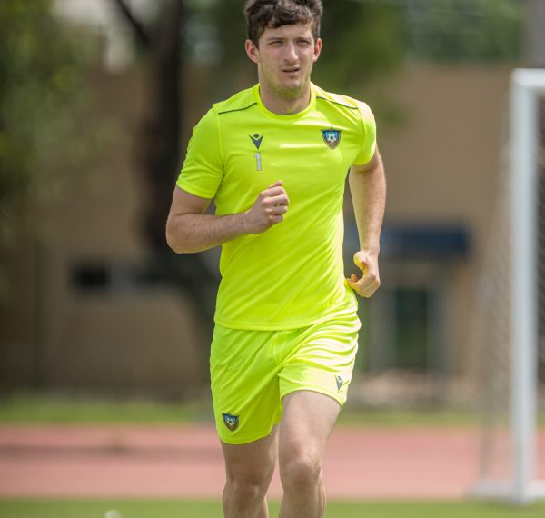 O&M FC refuerza su arco con la llegada del portero español Iraitz Gelbentzu