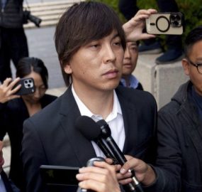 Aplazan entrega a prisión de Ippei Mizuhara ex intérprete de Shohei Ohtani