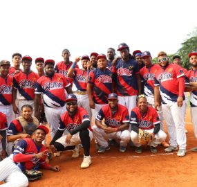 O&M Este venció 6 por 3 a los Bravos de San Luis en el Torneo Béisbol Superior de la Provincia de Santo Domingo