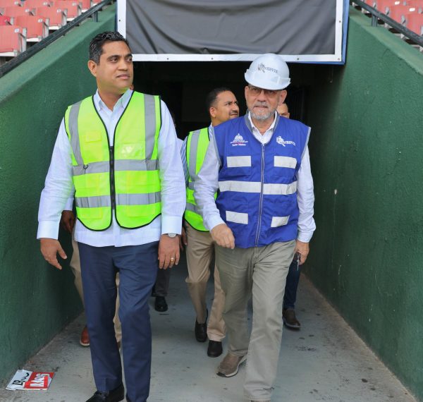 Kelvin Cruz y director de Onesvie evaluarán todas las instalaciones deportivas del país